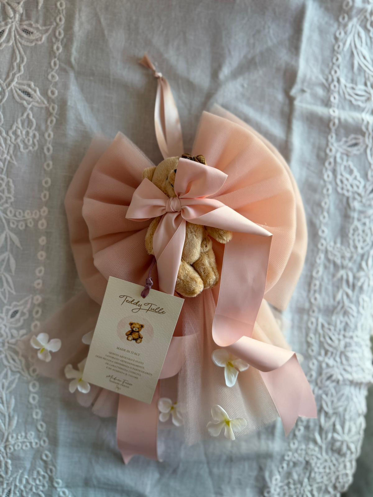 Coccarda Teddy Tulle - 2 varianti - 30x38 cm - Madame Fiocco